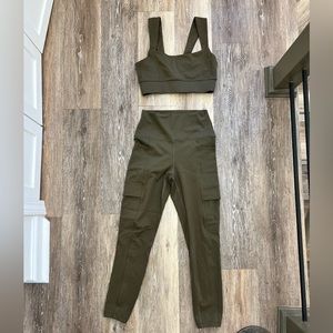 Carbon38 neutral green / brown set